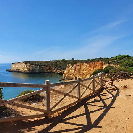 Casa Praia, Vista Mar, Piscina E Terraco Holiday home Porches (Algarve)
