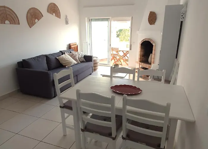 Prázdninový dům Casa Praia, Vista Mar, Piscina E Terraco Porches (Algarve)