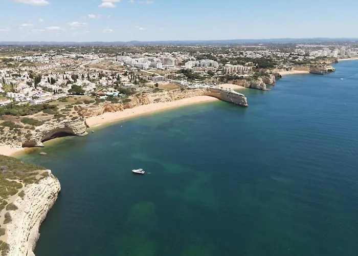 Casa Praia, Vista Mar, Piscina E Terraco * Porches (Algarve)