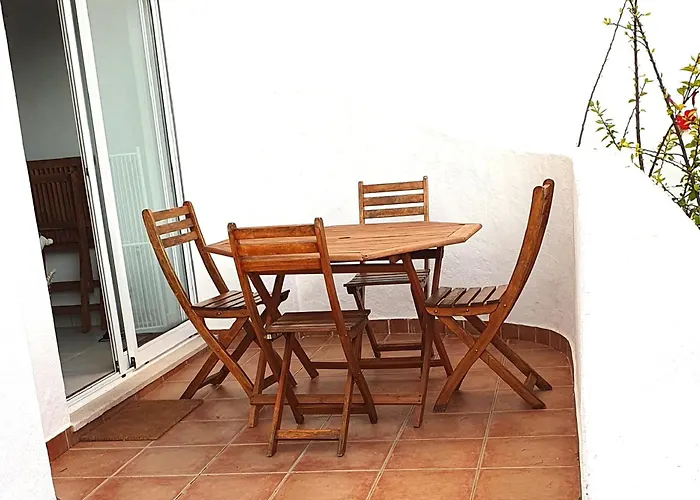 Casa Praia, Vista Mar, Piscina E Terraco * Porches (Algarve)
