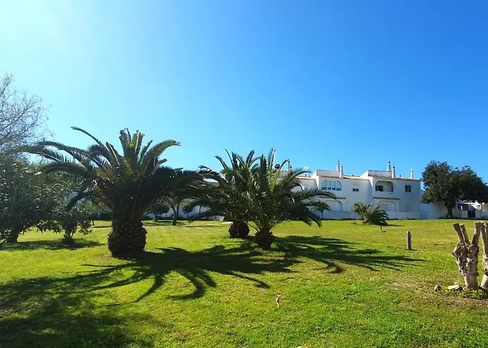 Casa Praia, Vista Mar, Piscina E Terraco Vakantiehuis Porches (Algarve)